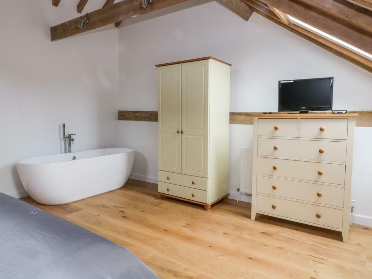 Grange Barn Villa Hessett ภายนอก รูปภาพ